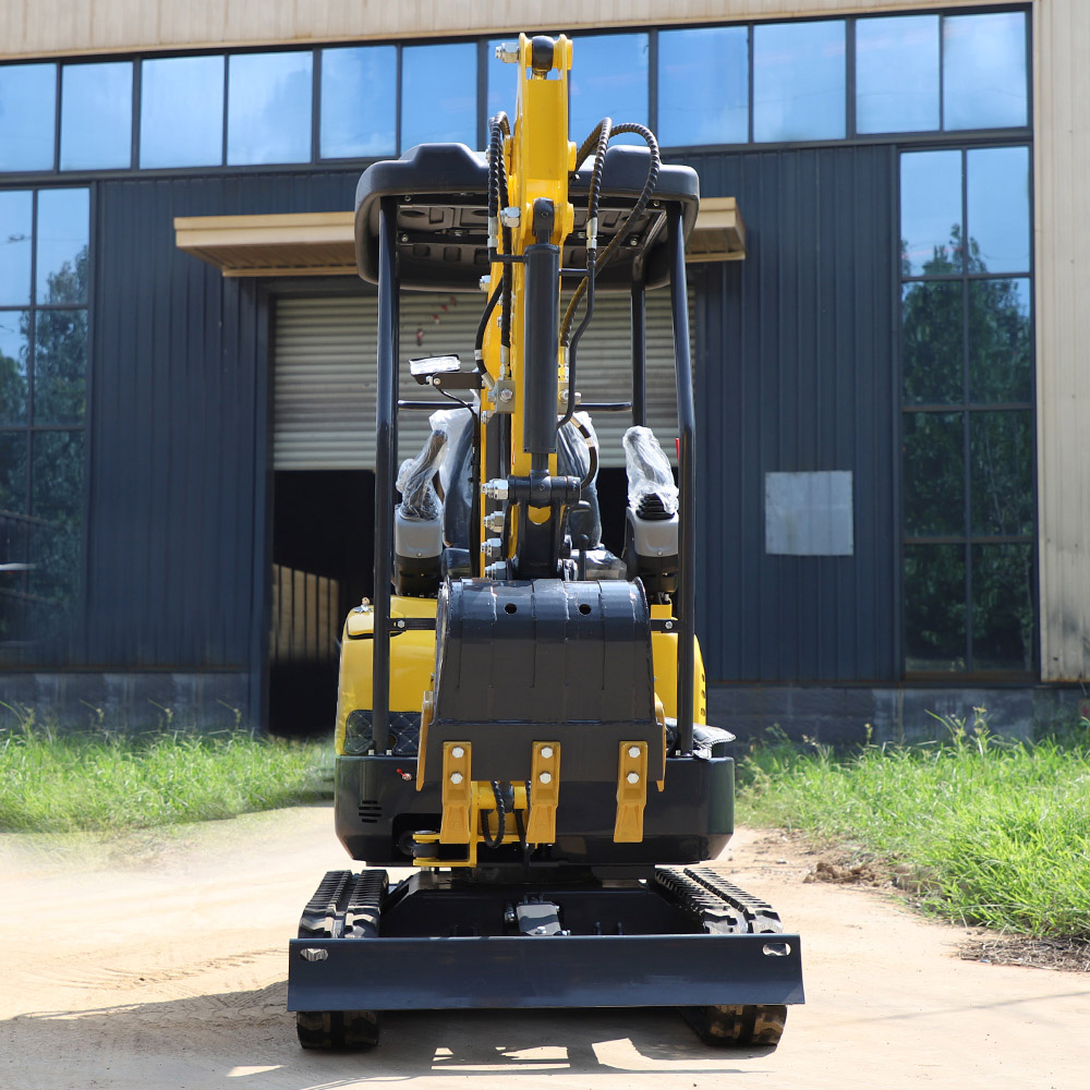 1.3トンの掘削機