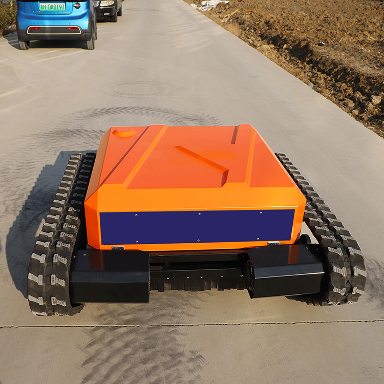 芝生の草刈り機