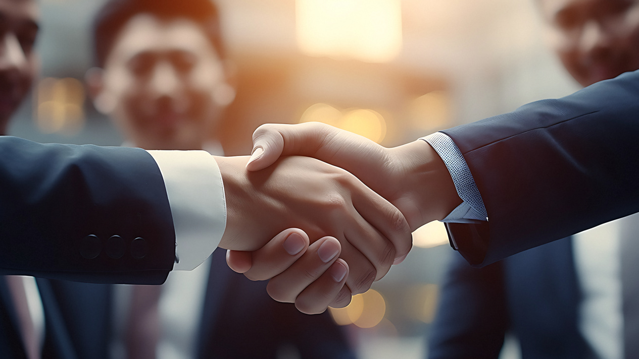 芝刈り機（山東）機械有限公司は、国際顧客代表団の受け入れに成功し、グローバルな協力を深めました