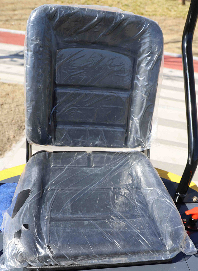 1.2トンミニショベル 1.2トンミニショベル