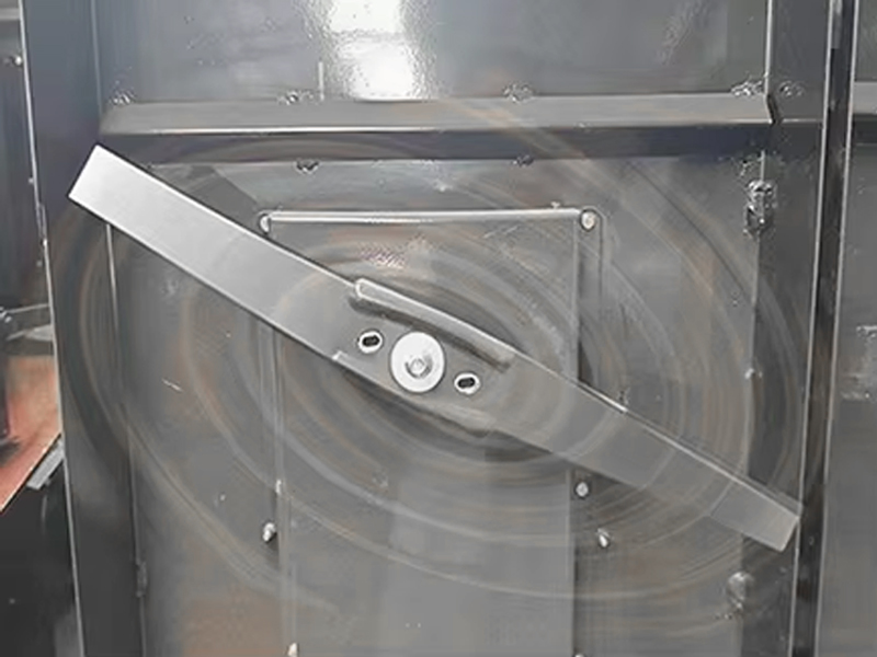 ゼロターン芝刈り機