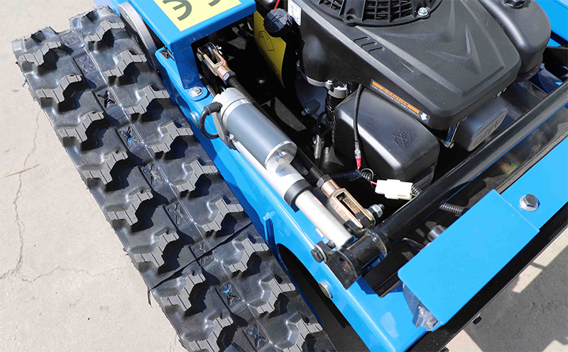 自走式芝刈り機.jpg 自走式芝刈り機.jpg