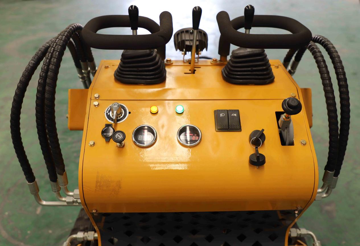 スキッドステア用クイックアタッチ