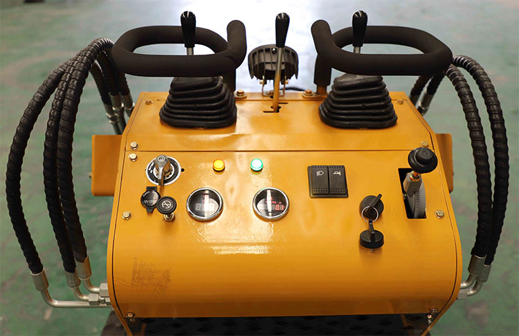 ミニスキッドステアローダー販売用