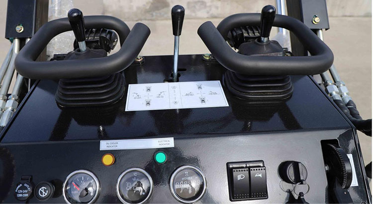 ミニスキッドステアローダー ミニスキッドステアローダー