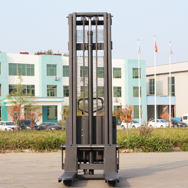 電動スタッカー